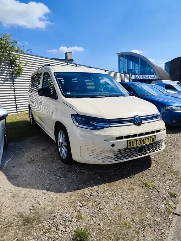 Gebraucht VW Caddy Maxi Life 122 PS (89 kW) 2022 Gelb Van / Kleinbus