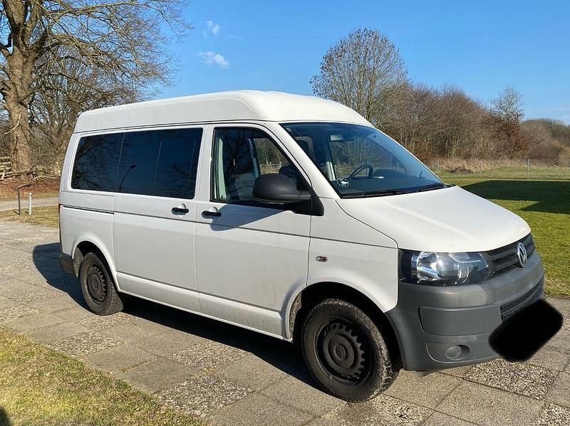 Gebraucht VW Caravelle 114 PS (83 kW) 2014 Weiß Van / Kleinbus