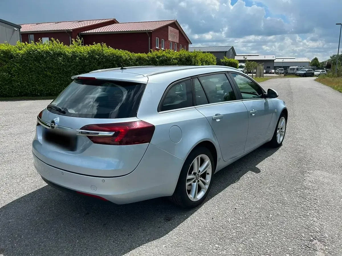 Gebraucht Opel Insignia 170 PS (125 kW) 2013 Andere farben Kombi