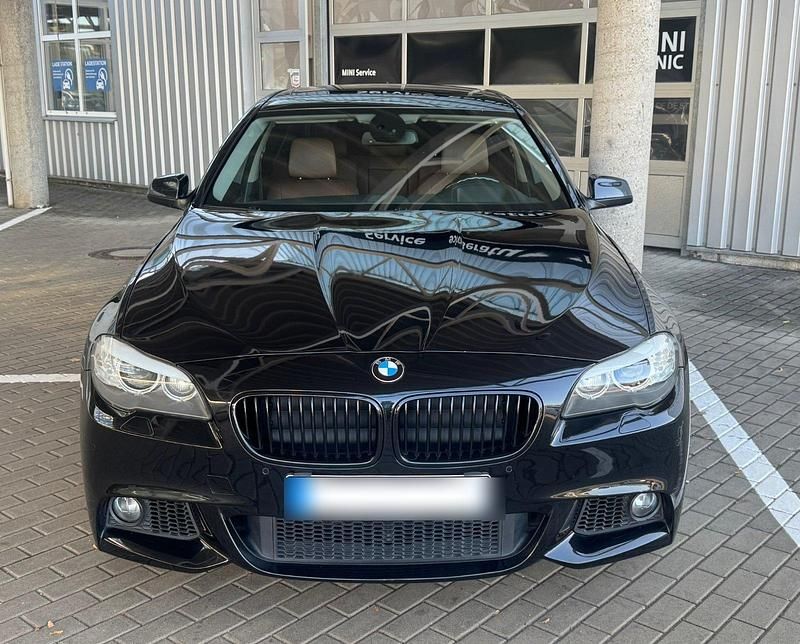 Schwarz Gebraucht 2010 BMW 530 Sport Line Limousine | 16.000 € - Bild 1/4