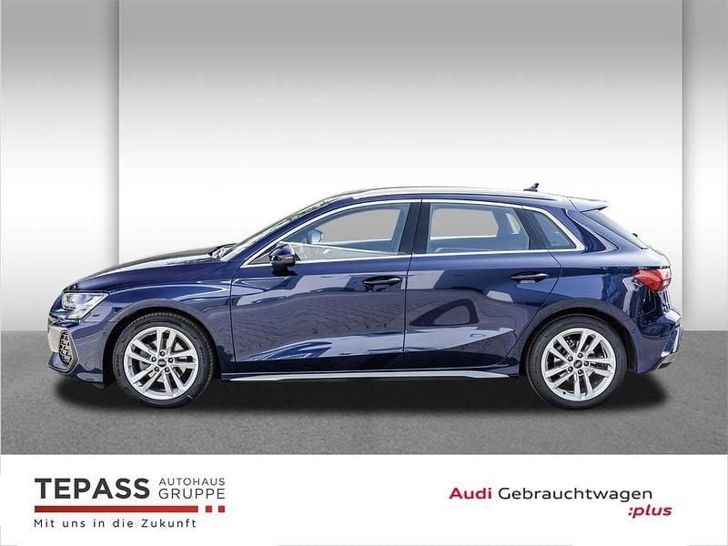 Second-hand Audi A3 S-Line 116 CP (85 kW) 2024 Albastru Berlinǎ