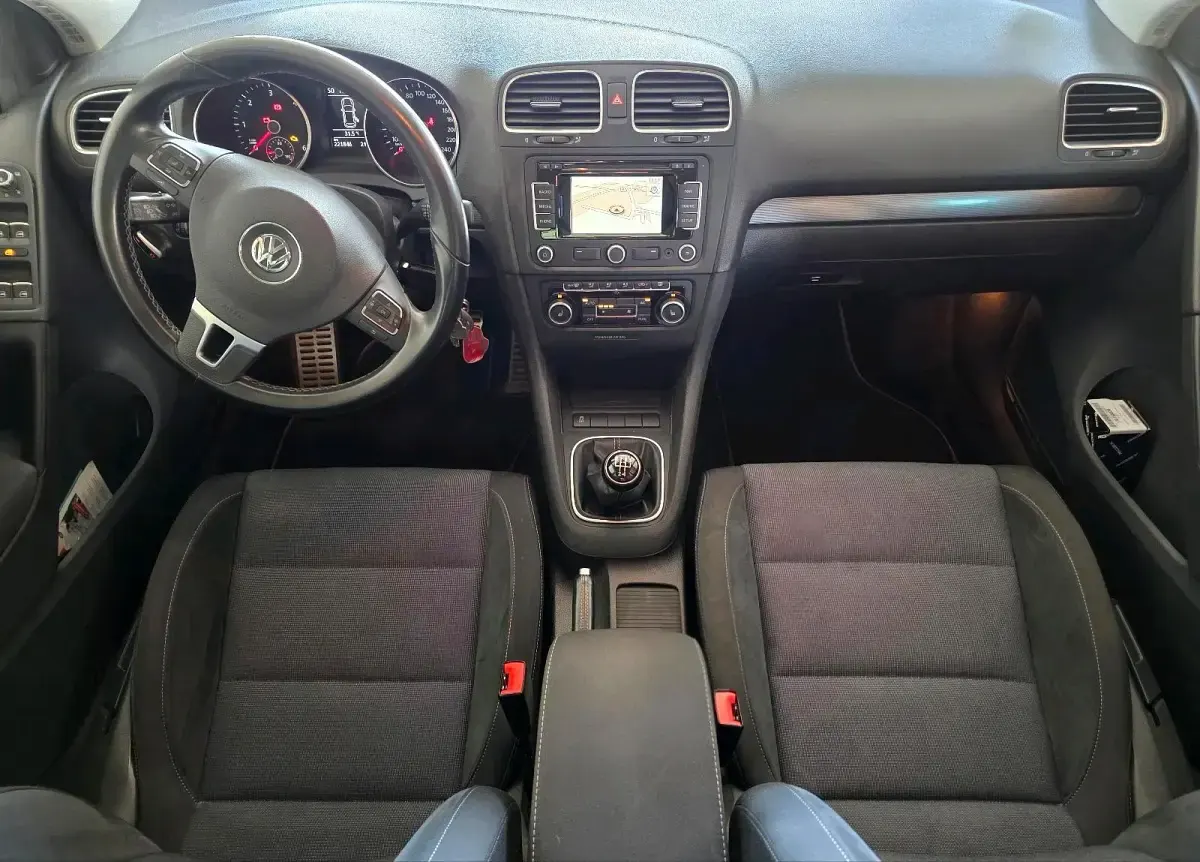 Gebraucht VW Golf VI Style 105 PS (77 kW) 2011 Grau Kleinwagen