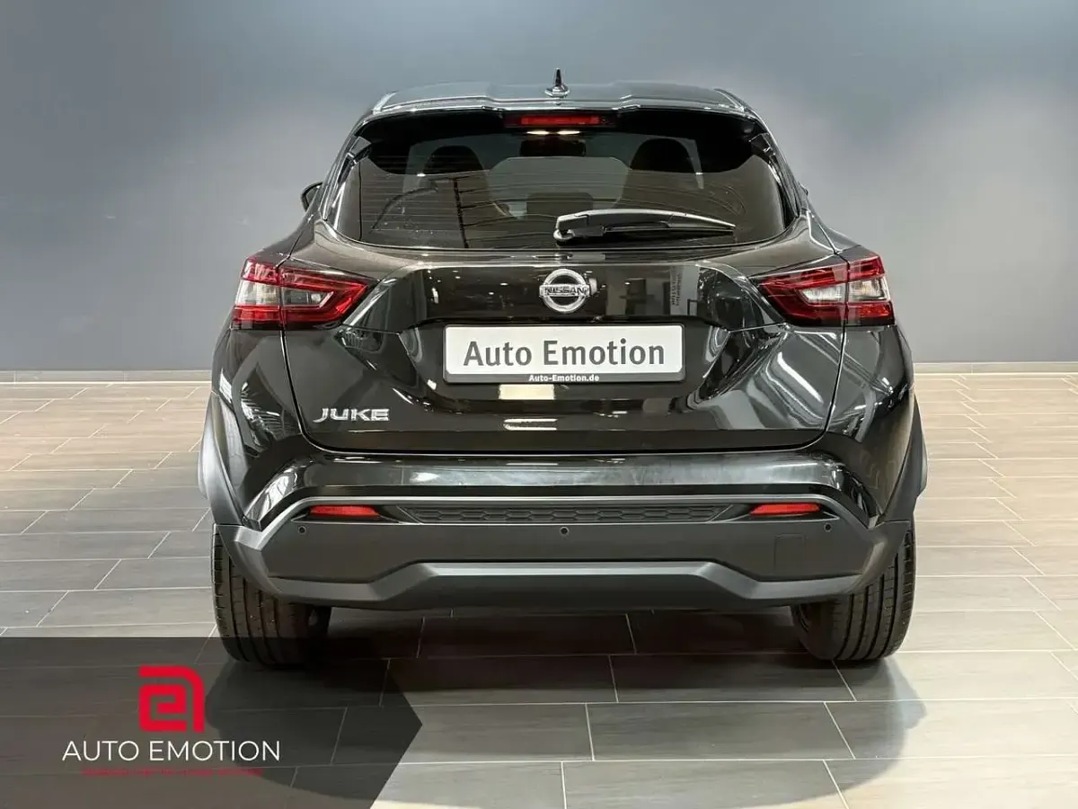 Gebraucht Nissan Juke Tekna 114 PS (83 kW) 2022 Schwarz SUV