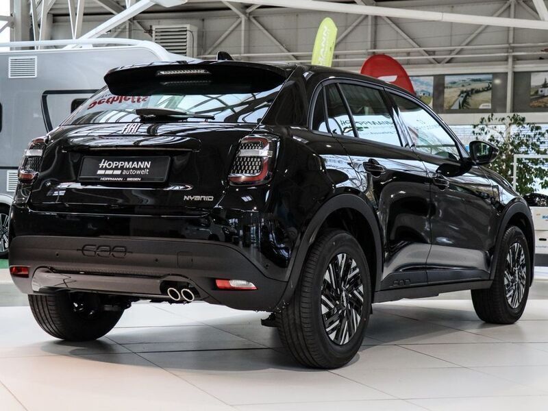 Gebraucht Fiat 600 Basis 136 PS (100 kW) 2024 Schwarz SUV