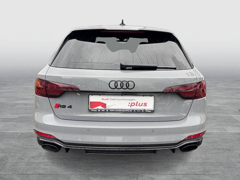 Gebraucht Audi RS4 Ambiente 470 PS (345 kW) 2024 Nardograu Kombi