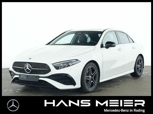 Unilack polarweiß Gebraucht 2024 Mercedes A220 AMG Limousine | 37.440 € (Fairer Preis) - Bild 1/4