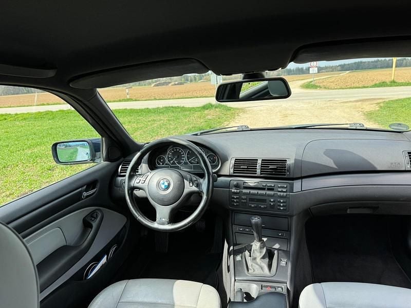 Usata BMW 325 192 CV (141 kW) 2003 Blu Berlina