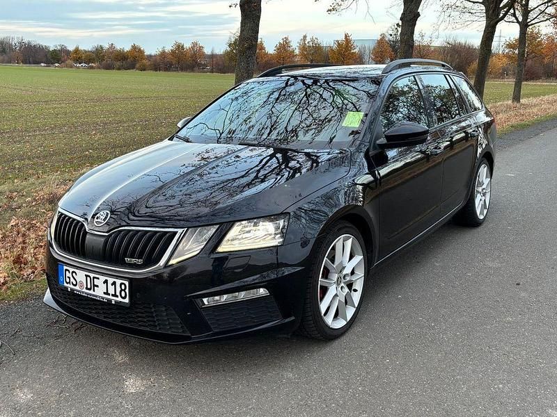 Schwarz Gebraucht 2017 Skoda Octavia RS Kombi | 12.800 € (Fairer Preis) - Bild 1/4