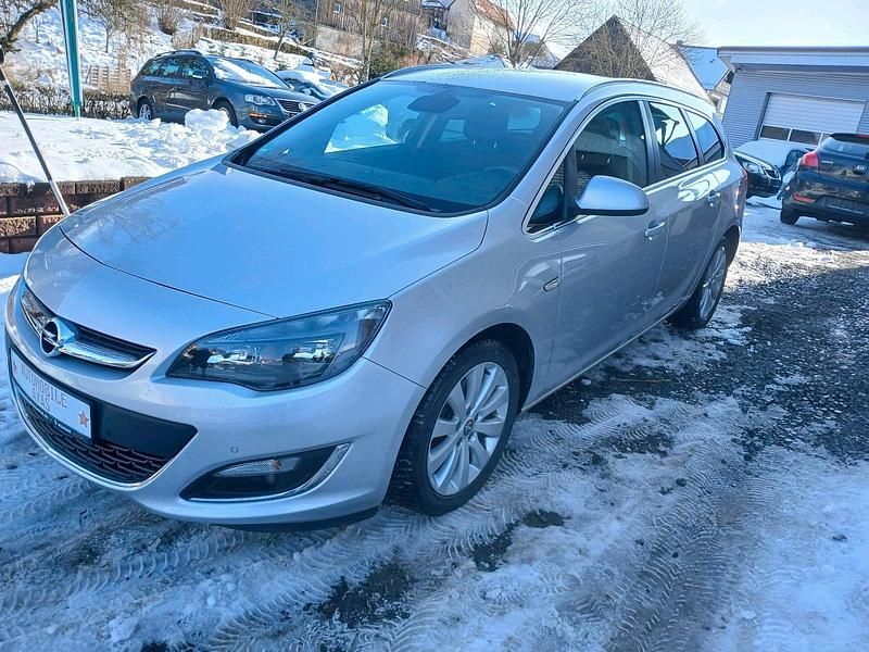 Gebraucht Opel Astra 131 PS (96 kW) 2013 Kombi