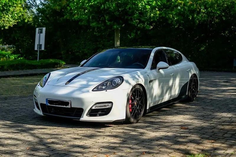Weiß Gebraucht 2012 Porsche Panamera GTS Limousine | 34.999 € (Teuer) - Bild 1/4