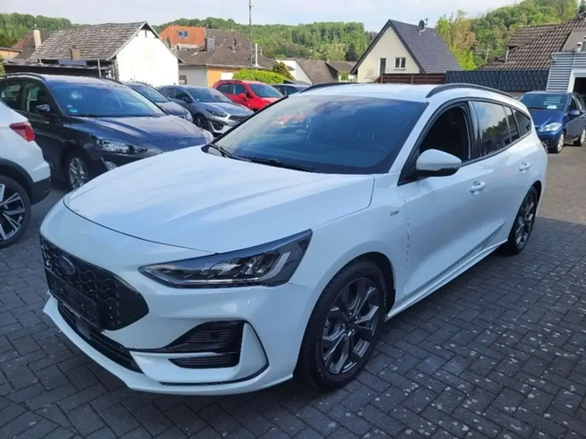 Usata Ford Focus 125 CV (91 kW) 2024 Bianco Station wagon