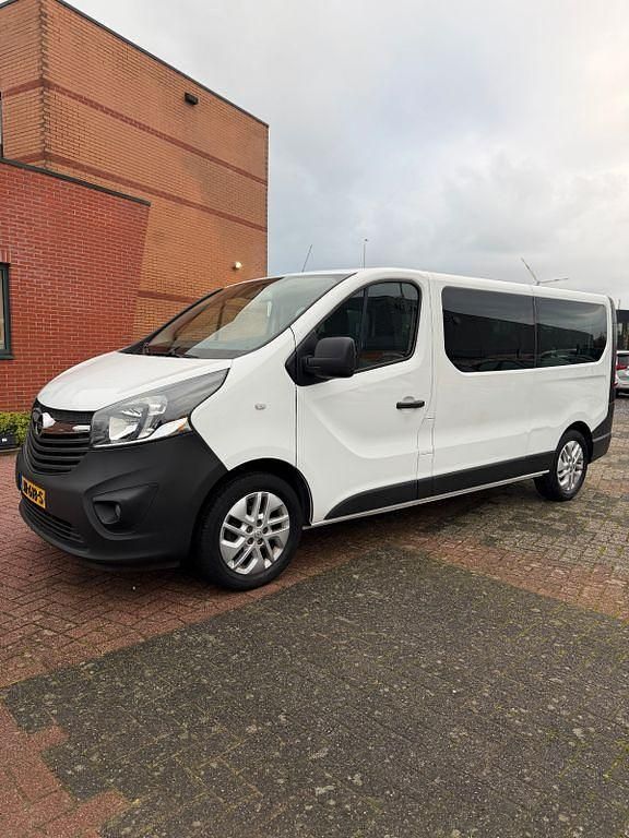 Weiß Gebraucht 2016 Opel Vivaro Van | 14.950 € (Guter Preis) - Bild 1/4