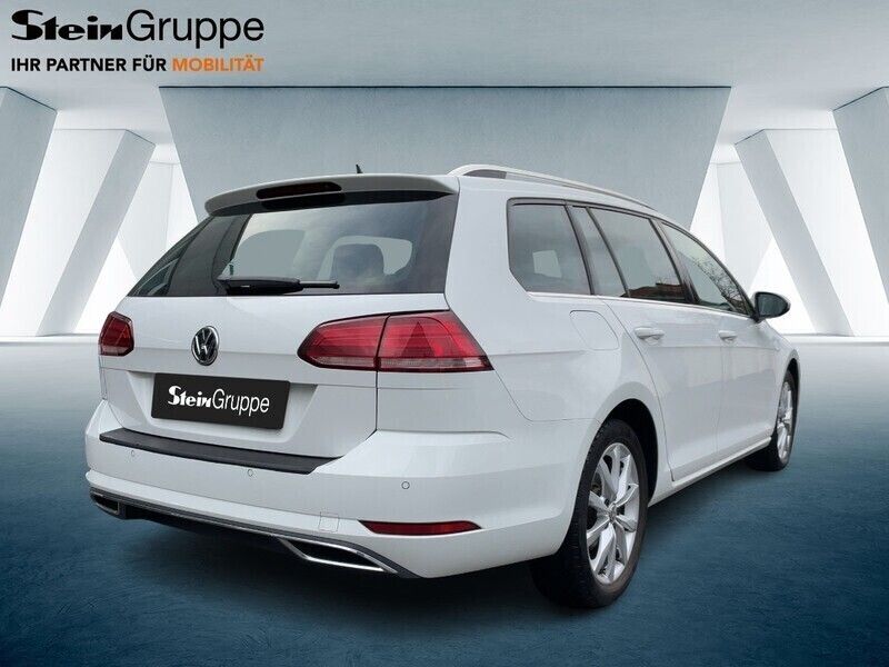 Gebraucht VW Golf VII Highline 150 PS (110 kW) 2019 Pure white Kombi