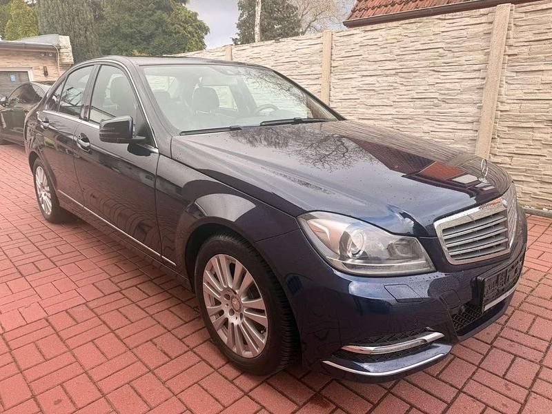 Gebraucht Mercedes C180 345 PS (253 kW) 2014 Blau Limousine