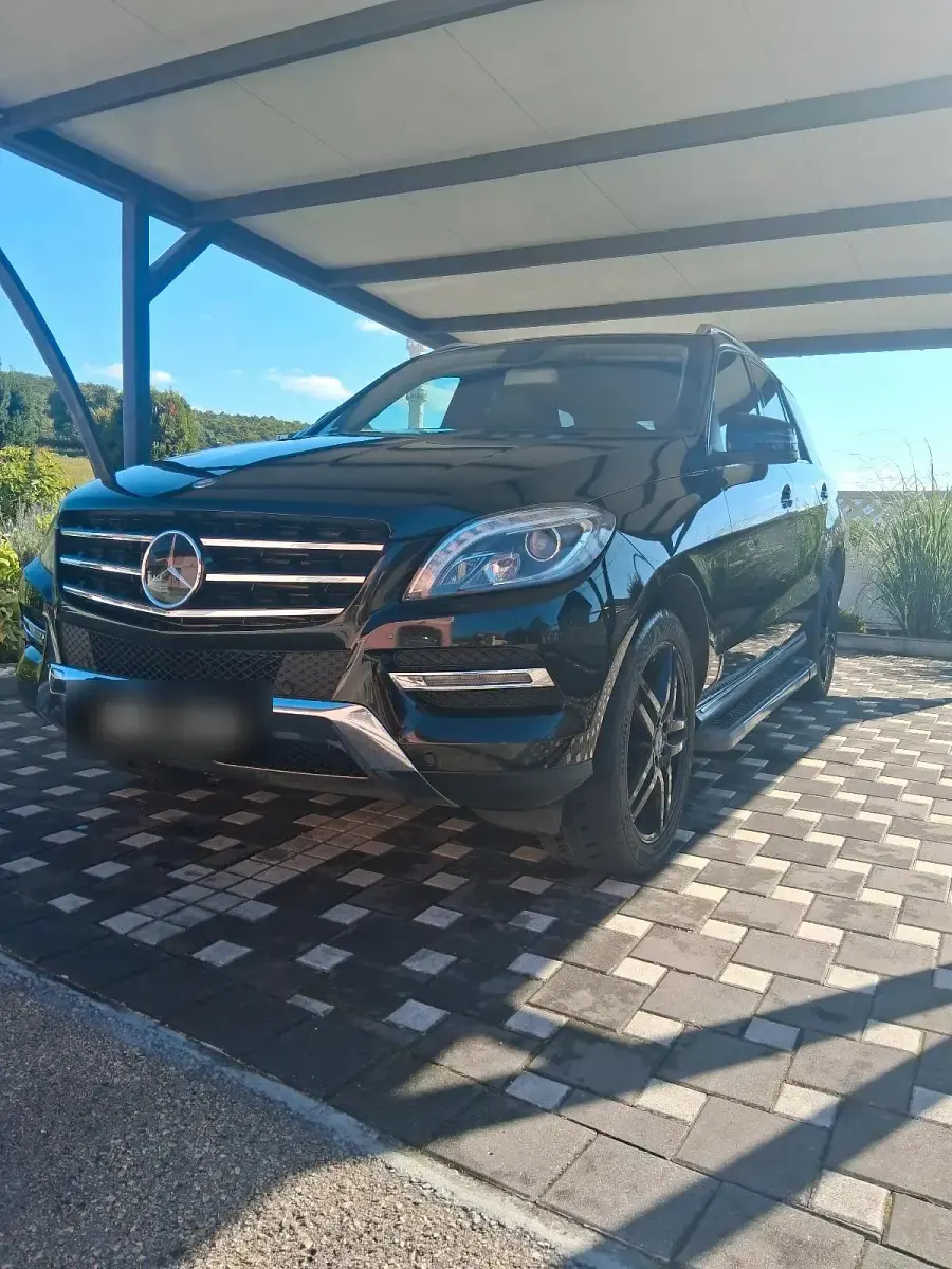 Gebraucht Mercedes ML350 258 PS (189 kW) 2015 Schwarz SUV