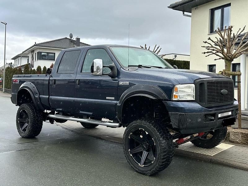 Gebraucht Ford V8 Lariat 325 PS (239 kW) 2006 Blau SUV