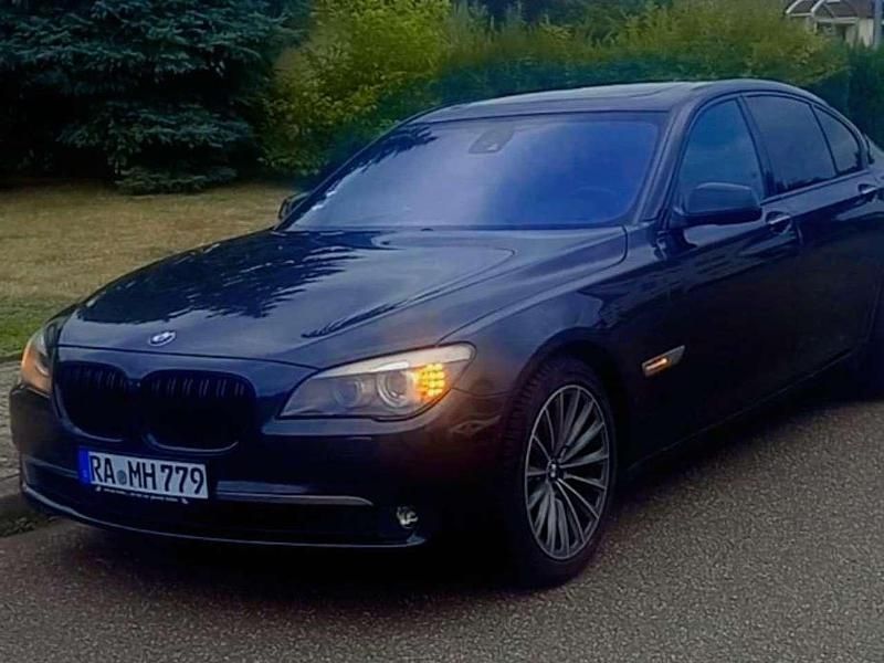 Gebraucht BMW 750 408 PS (300 kW) 2009 Schwarz Limousine