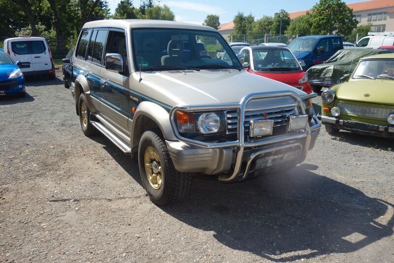 Gelb Gebraucht 1997 Mitsubishi Pajero SUV | 7.290 € - Bild 1/4