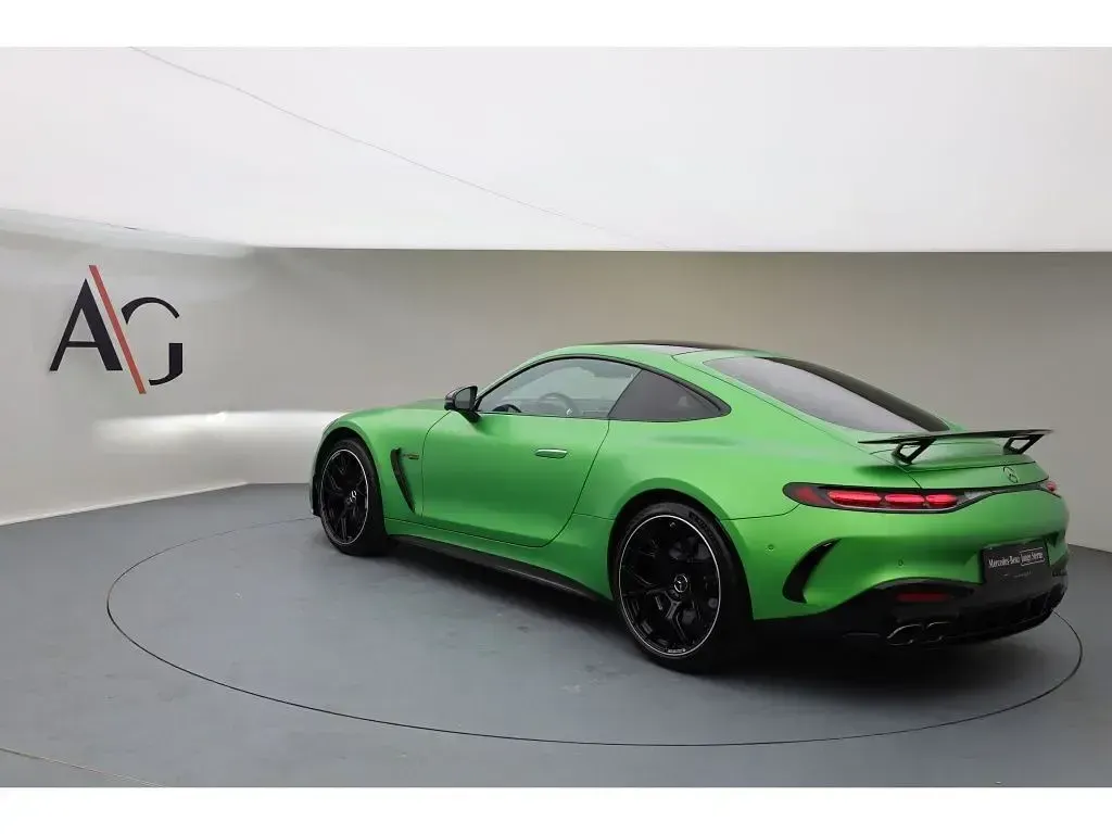 Gebraucht Mercedes AMG GT 55 AMG 476 PS (350 kW) 2025 Manufaktur magno lack manufaktur green hell magno Coupé