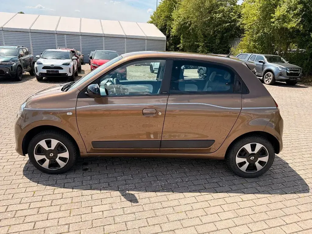 Gebraucht Renault Twingo Life 69 PS (50 kW) 2017 Braun Kleinwagen