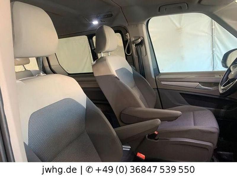 Gebraucht VW T7 218 PS (160 kW) 2022 Grau Van