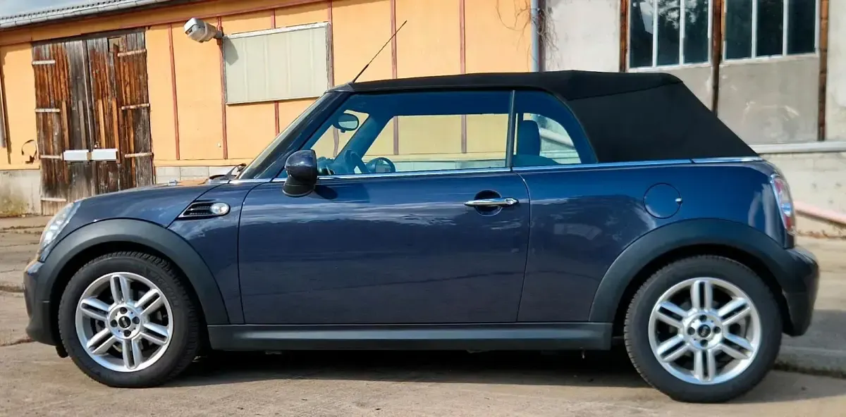 Gebraucht Mini Cooper Cabriolet 122 PS (89 kW) 2012 Grau Cabrio