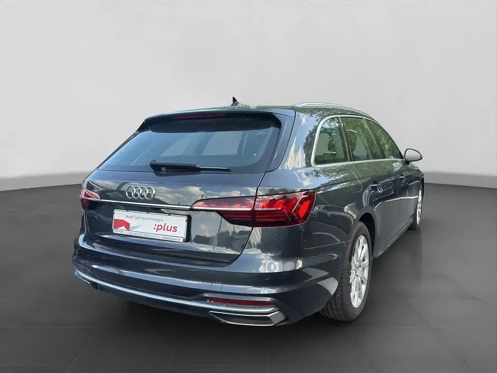 Używany Audi A4 Advanced 163 KM (119 kW) 2022 Szary Kombi
