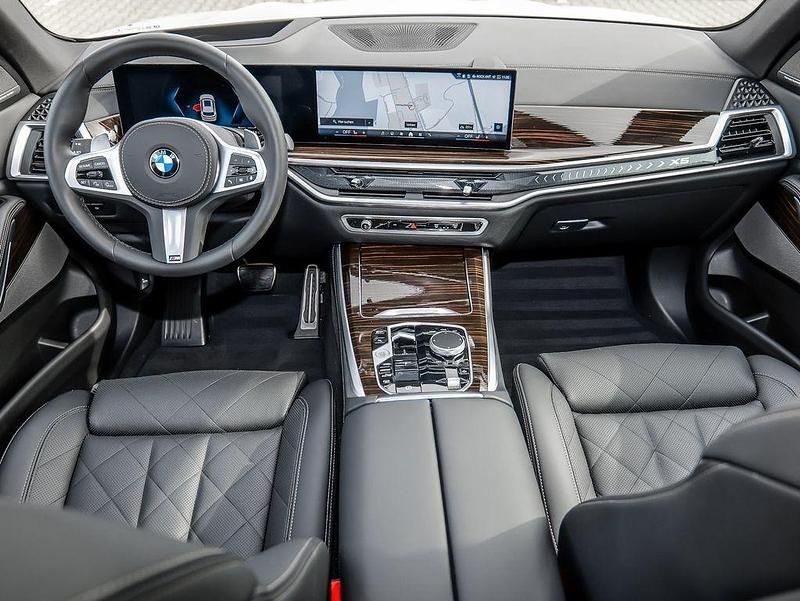 Gebraucht BMW X5 M Sport 360 PS (264 kW) 2025 Mineralweiß SUV