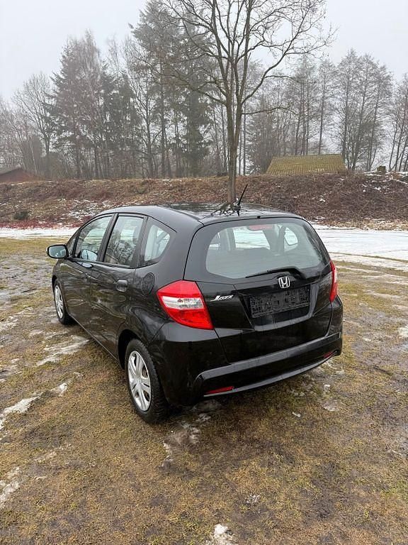 Gebraucht Honda Jazz Trend 99 PS (72 kW) 2011 Schwarz Kleinwagen