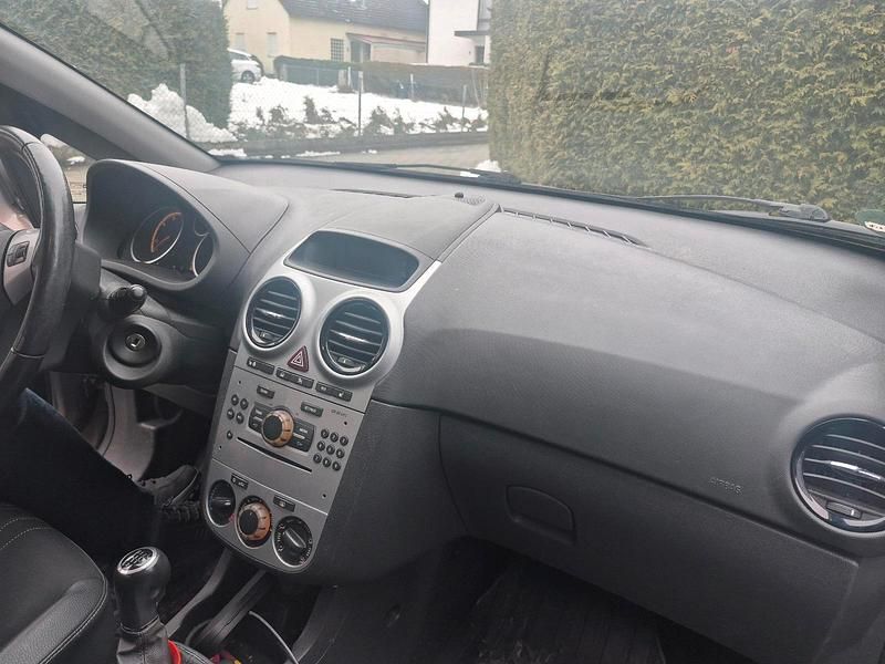 Gebraucht Opel Corsa 95 PS (69 kW) 2012 Grau Kleinwagen