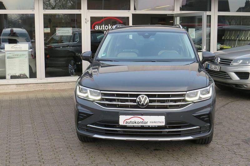 Gebraucht VW Tiguan Elegance 150 PS (110 kW) 2023 Grau SUV