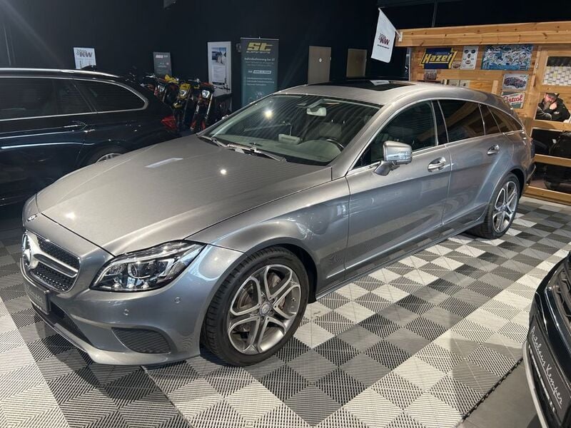 Grau Gebraucht 2016 Mercedes CLS400 Shooting Brake Kombi | 28.999 € - Bild 1/4