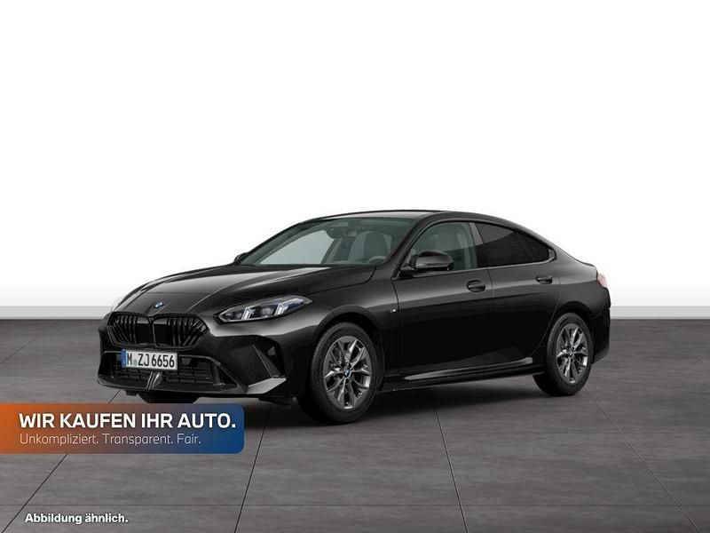 Gebraucht BMW 220 Shadowline 150 PS (110 kW) 2025 Black sapphire metallic Coupé