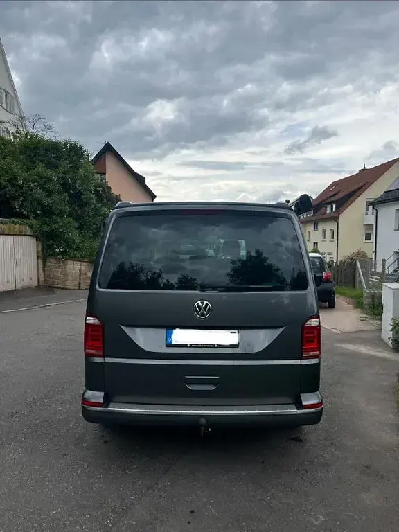 Używany VW California Beach 150 KM (110 kW) 2017 Szary Van