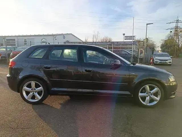 Używany Audi A3 S-Line 105 KM (77 kW) 2011 Szary Hatchback