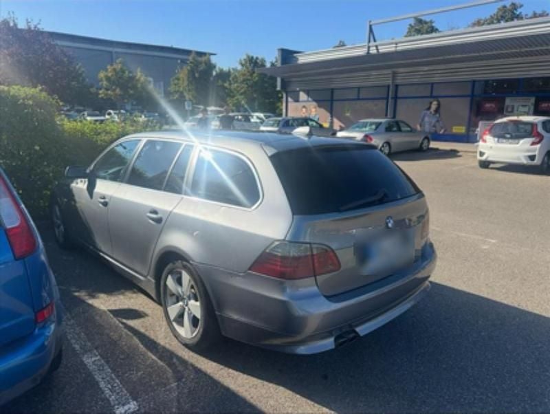 Gebraucht BMW 530 2007 Grau Kombi