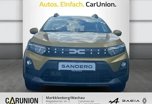 Nowe Dacia Sandero Expression 110 KM (80 kW) 2026 Żółty Sedan/Limuzyna