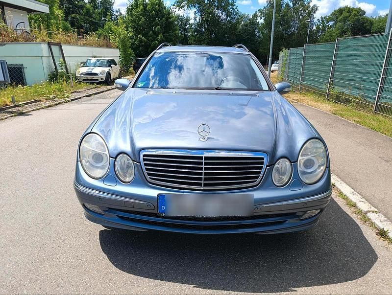 Gebraucht Mercedes E320 224 PS (164 kW) 2004 Blau Kombi