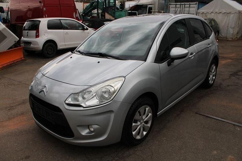 Second-hand Citroën C3 Tendance 73 CP (53 kW) 2010 Argintiu Berlinǎ