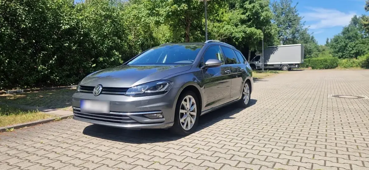 Gebraucht VW Golf VII 150 PS (110 kW) 2019 Silber Kombi
