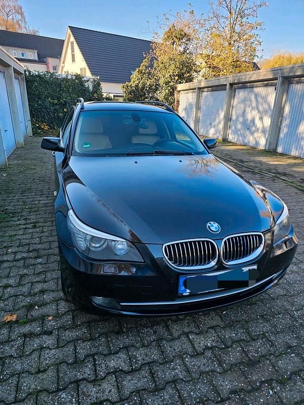 Schwarz Gebraucht 2009 BMW 530 Kombi | 4.500 € (Guter Preis) - Bild 1/4