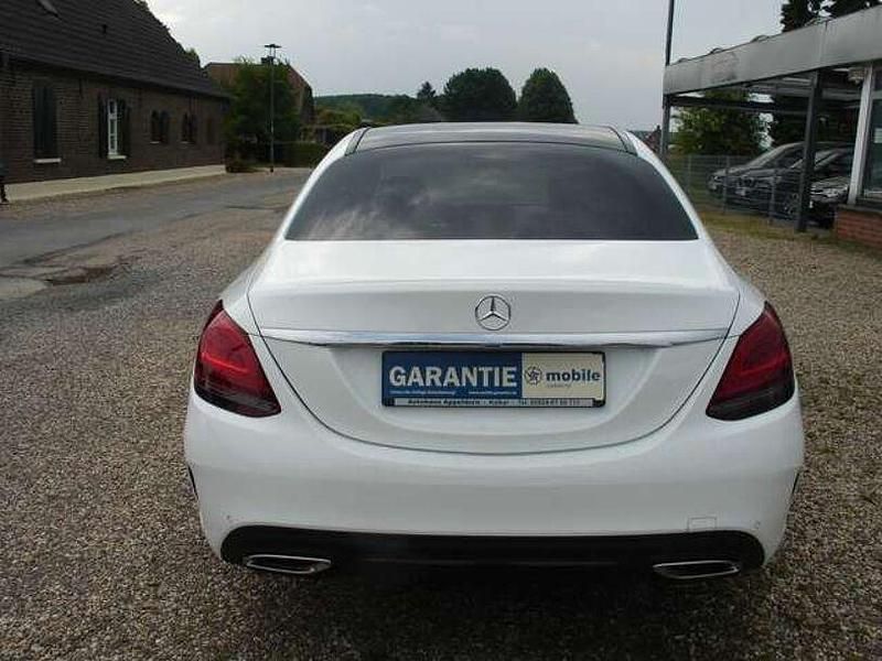 Gebraucht Mercedes C400 333 PS (244 kW) 2019 Polarweiss  unilack Limousine