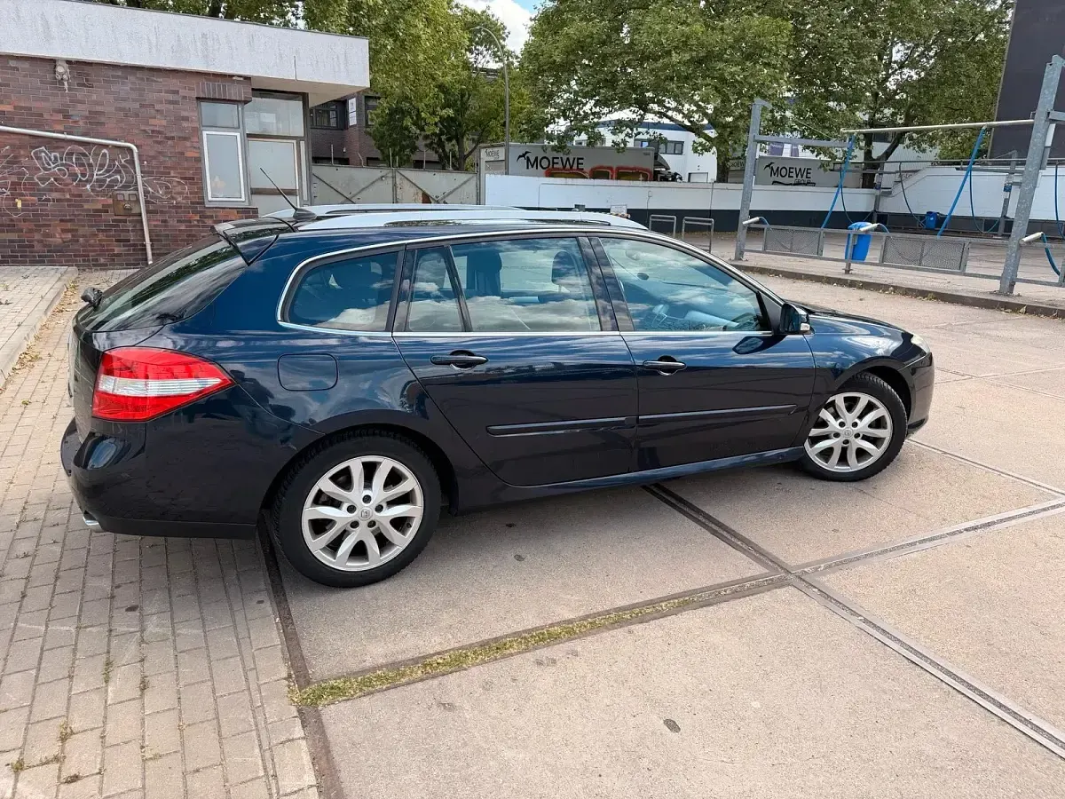 Gebraucht Renault Laguna III 150 PS (110 kW) 2008 Blau Kombi