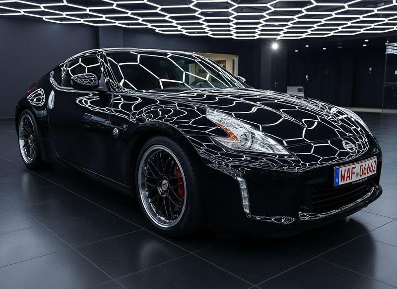 Schwarz Gebraucht 2016 Nissan 370Z Pack Coupé | 21.999 € (Guter Preis) - Bild 1/4