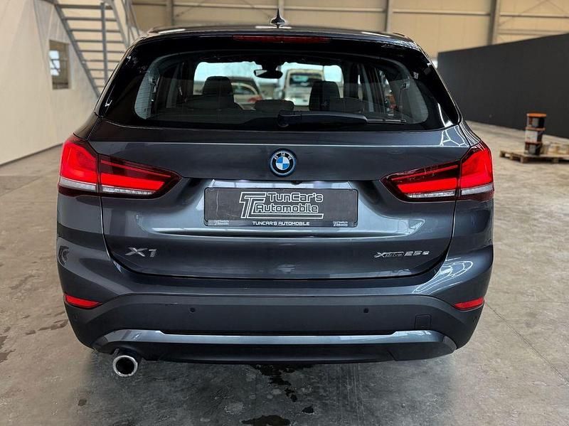 Gebraucht BMW X1 Advantage 125 PS (91 kW) 2021 Grau SUV