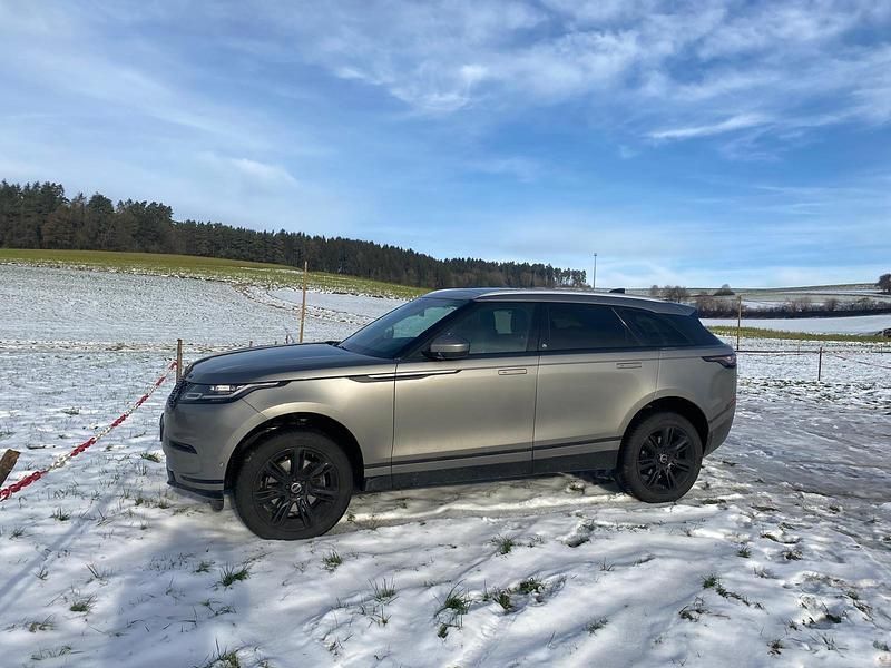Andere außenfarben Gebraucht 2018 Land Rover Range Rover Velar SUV | 28.999 € - Bild 1/4