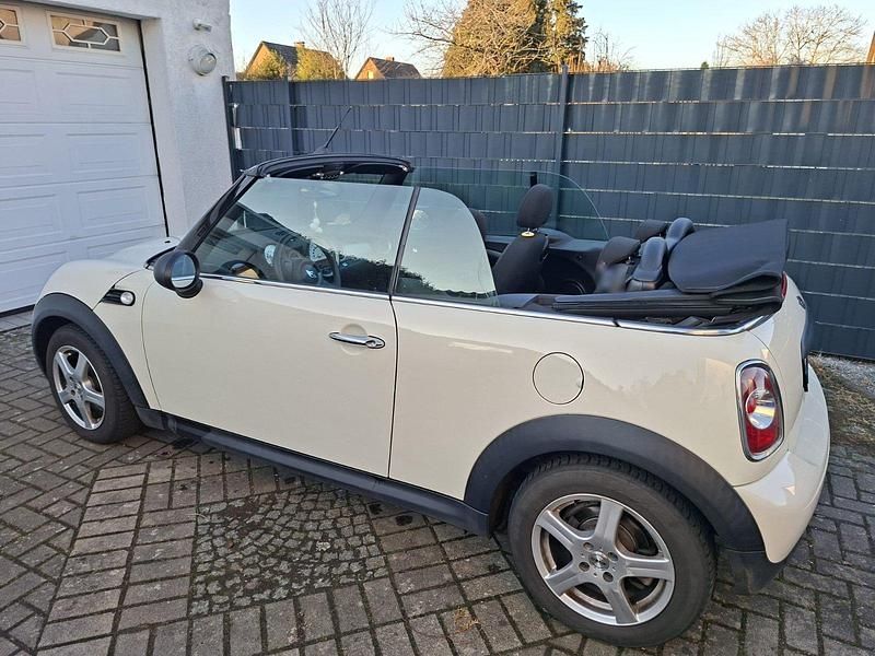 Gebraucht Mini Cooper Cabriolet 98 PS (72 kW) 2012 Weiß Cabrio