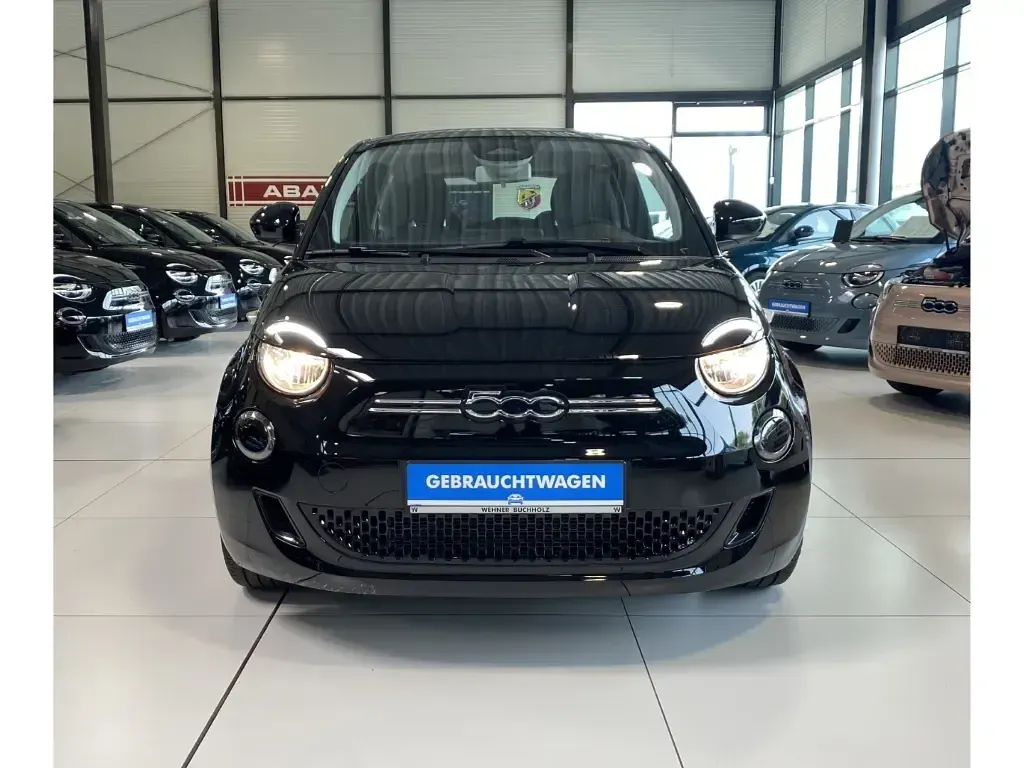 Gebraucht Fiat 500e Icon 86 kW (118 PS) 2022 Onyx schwarz) (schwarz Kleinwagen