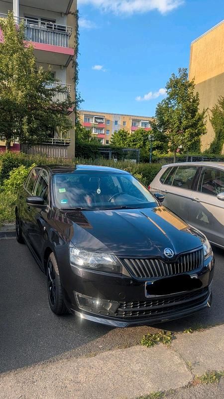 Schwarz Gebraucht 2015 Skoda Rapid Limousine | 12.000 € (Teuer) - Bild 1/4