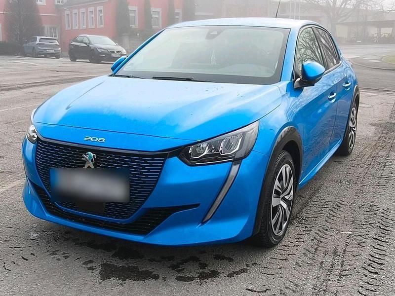Gebraucht Peugeot e-208 Allure 100 kW (136 PS) 2021 Blau Kleinwagen